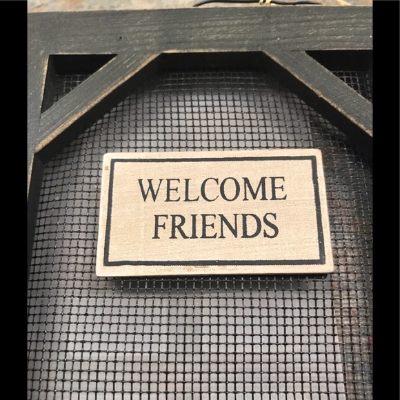 NWT Entry Door Sign- Wooden Screen Door with welcome friends sign. - Picture 4 of 6